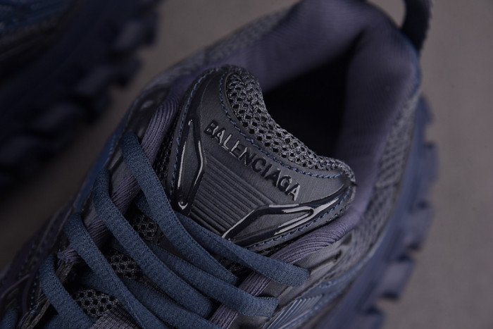 DEFENDER SNEAKER DS017