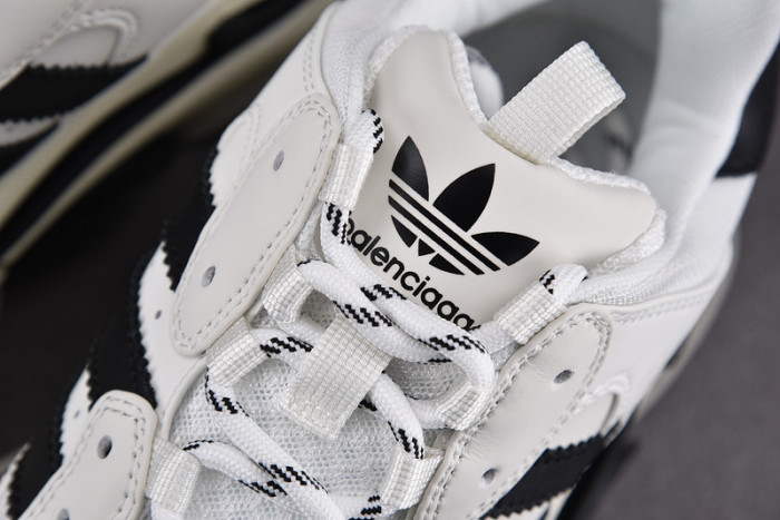 TRIPLES TRAINER SNEAKERS 2000119