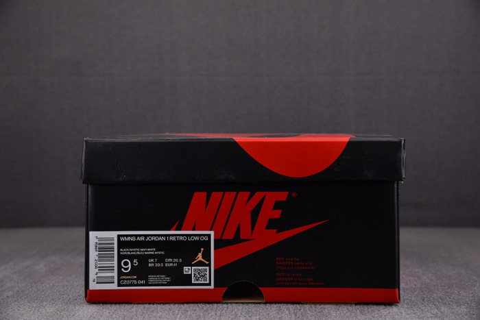 Jordan 1 Retro Low OG Mystic Navy (Women