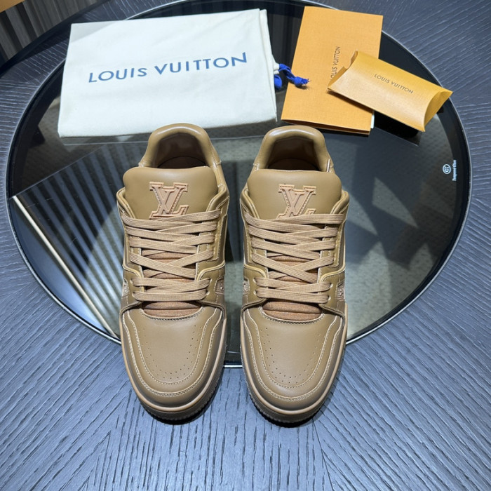 LV TRAINER SNEAKER LV-000602