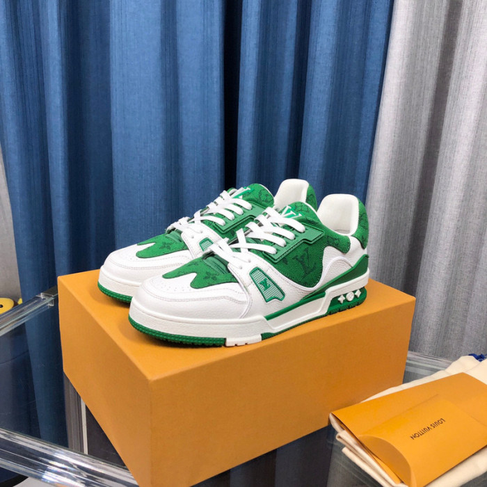 LV SNEAKER LV-000336