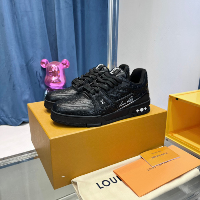 LV SNEAKER LV-000388