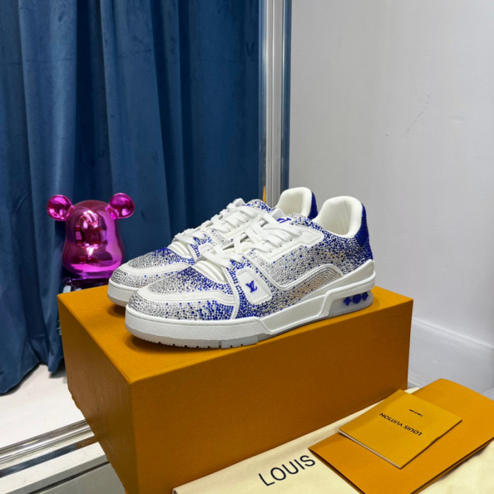 LV SNEAKER LV-000395