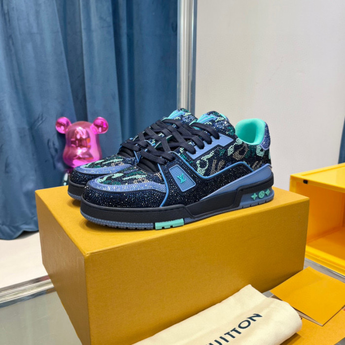 LV SNEAKER LV-000399