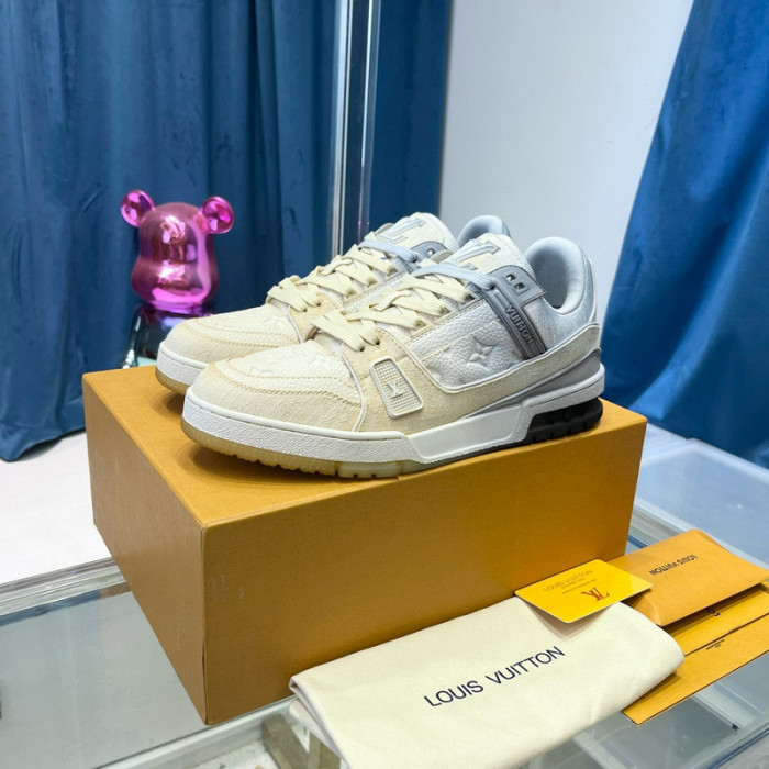 LV SNEAKER LV-000418