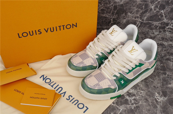 LV SNEAKER LV-000212