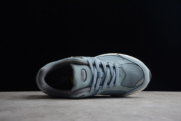 NEW BALANCE SNEAKER 008