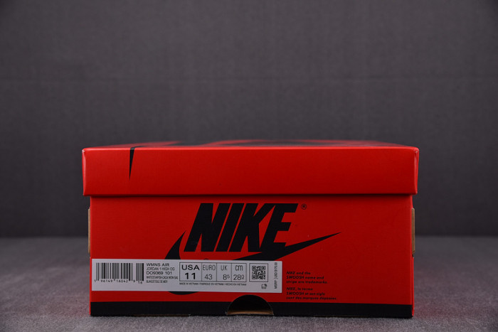 WMNS AIR JORDAN 1 HIGH OG 