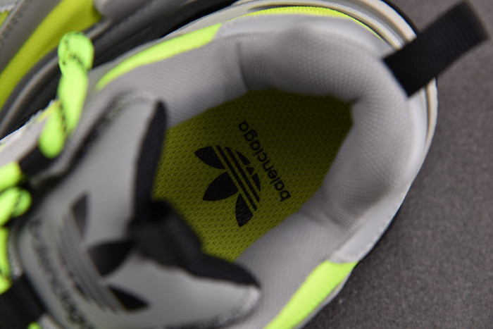 TRIPLES TRAINER SNEAKERS 2000122