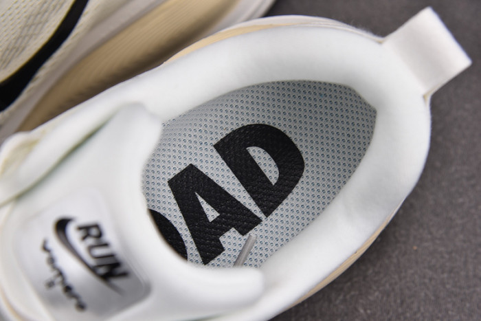 Nike Air Zoom Vomero 18 