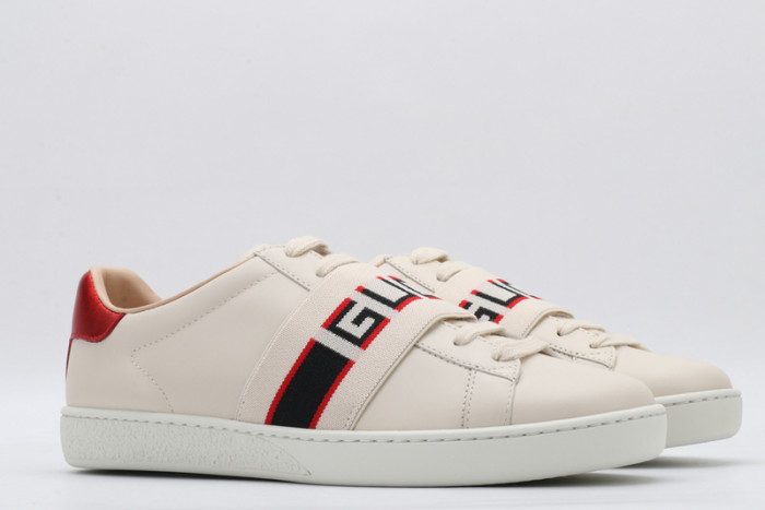 G*u*i* trainer sneaker47
