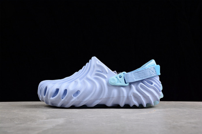 Cr*0*s x salehe bembury c00006