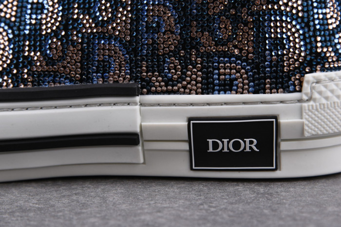 B23 Oblique High Top Sneakers T00480H052