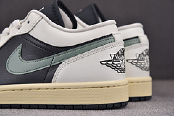 Jordan 1 Low Jade Smoke (Women