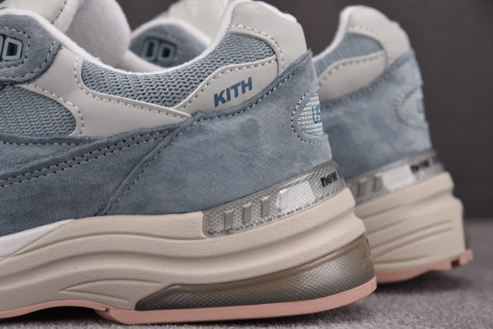 New Balance 992 MiUSA Kith "Osaka Pack" U992KT
