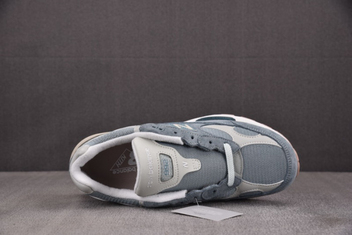 New Balance 992 MiUSA Kith "Osaka Pack" U992KT